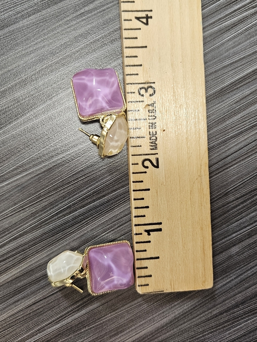 NEW Gold-Tone Lavender and White Drop Earrings - Picture 7 of 7